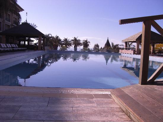 Отель Amara Beach Resort 5*