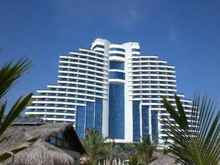 отель Le Meridien Al Aqah Beach Resort 5*