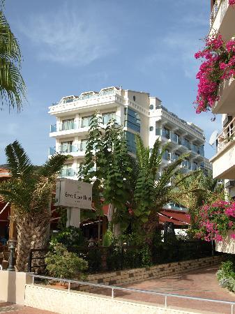 Отель Emre Beach 3*