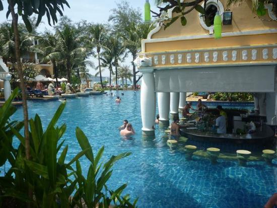 Отель Phuket Graceland Resort & Spa 4*