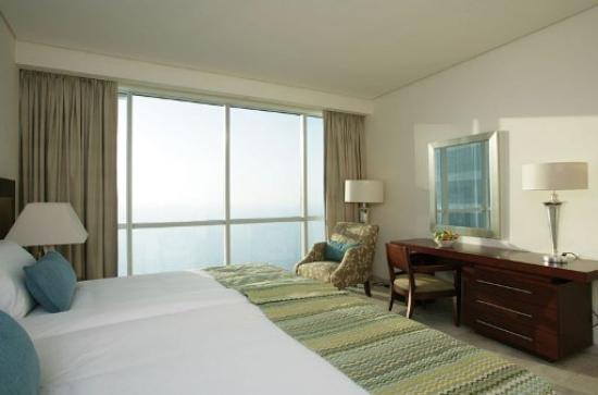 Отель Dubai Marine Beach Resort & Spa 5*