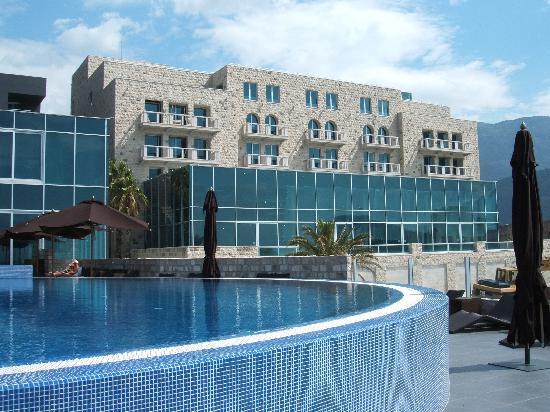 Отель Avala Resort & Villas 5*