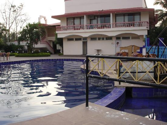 Отель Bollywood Sea Queen Beach Resort 3*