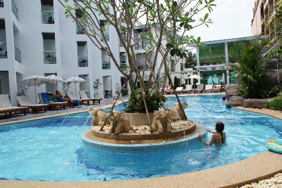 Отель Jomtien Dragon Beach Resort 3*