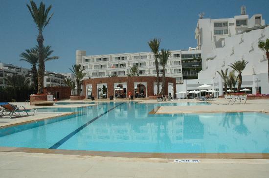Отель Amadil Beach 4*