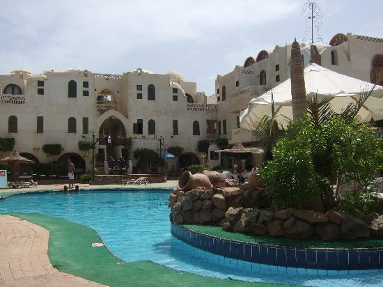 Отель Amr Sinai 3*
