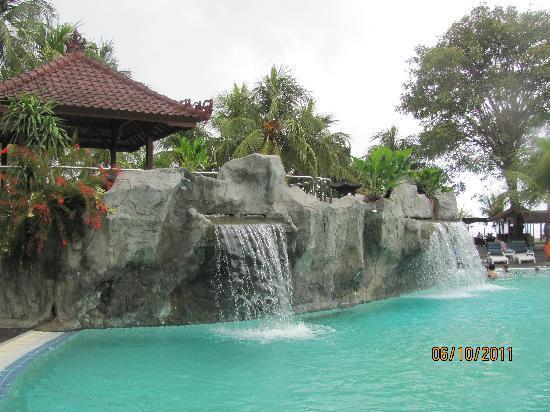 Отель Ramada Bintang Bali Resort 5*