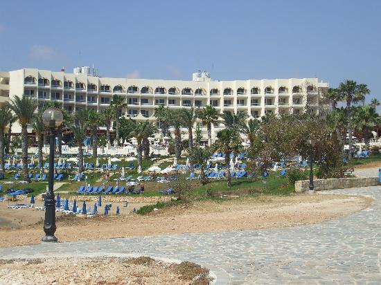 Отель The Golden Coast Beach Hotel 4*