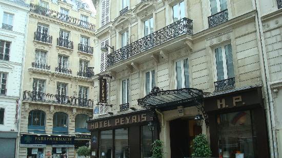 Отель Peyris 3*