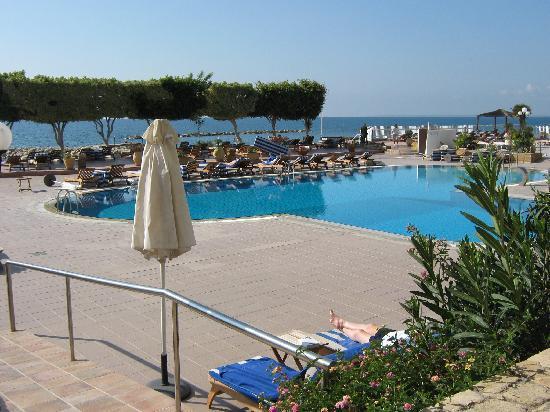 Отель Apollonia Beach 5*