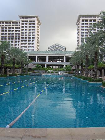 Отель Howard Johnson Resort Sanya Bay 4*