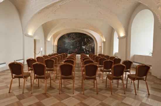 Отель Lindner Hotel Prague Castle 4*