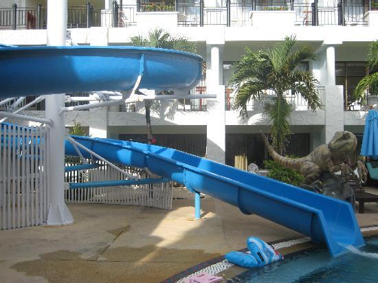 Отель Talay Karon Beach Resort 3*