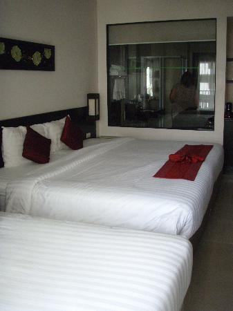 Отель Mercure Phuket Deevana 4*