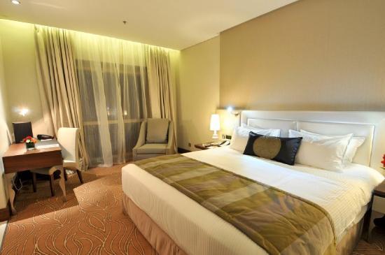 Отель Grand Millennium Dubai 5*