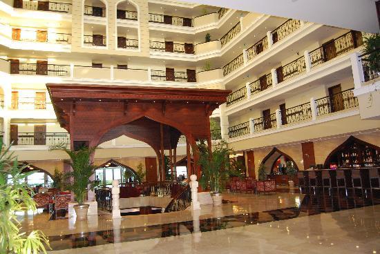 Отель Crowne Plaza Antalya 5*