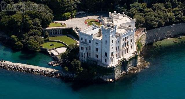 Замок Мирамаре, Италия