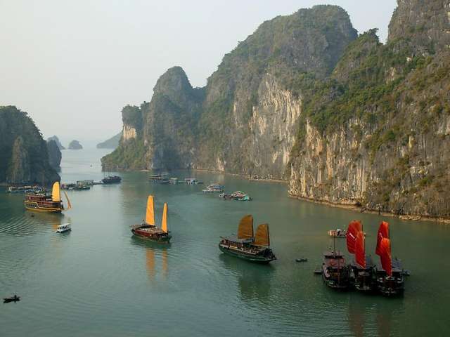Залив Ха Лонг, Вьетнам