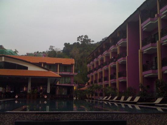 Отель Phuvaree Resort 3*