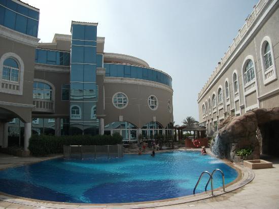 Отель Sharjah Premiere Hotel & Resort 4*
