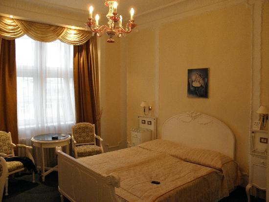 Отель Ambassador Zlata Husa 5*