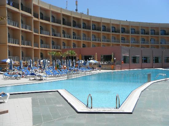 Отель Paradise Bay Resort 4*