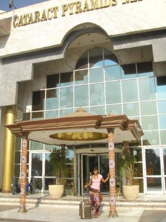Отель Cataract Pyramids Resort 5*