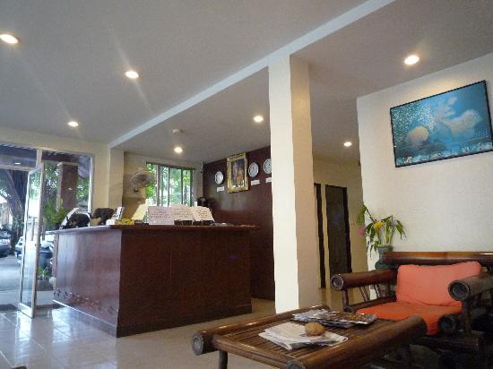 Отель Baan Karon Resort 3*