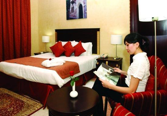 Отель Verona Resort Sharjah 3*