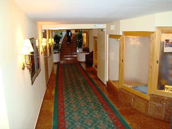 Отель Grand hotel Zell am See 4*