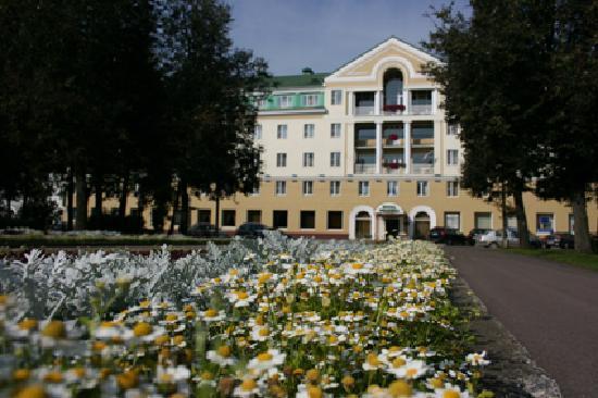 Отель Волхов 3*