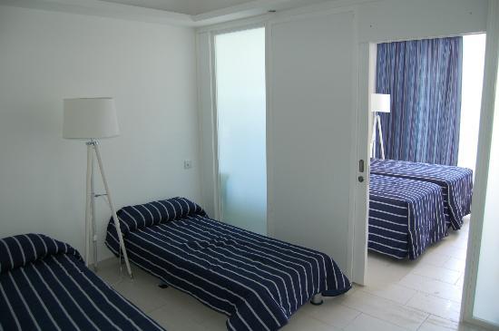 Отель Riu Seabank 4*