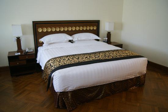 Отель Kandawgyi Palace Hotel 4*
