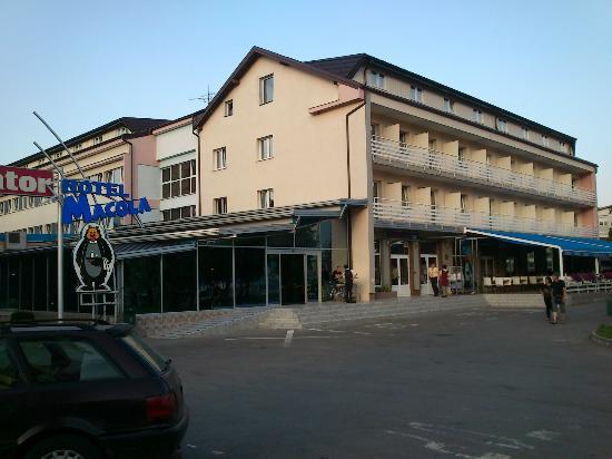 Отель Hotel Macola 3*