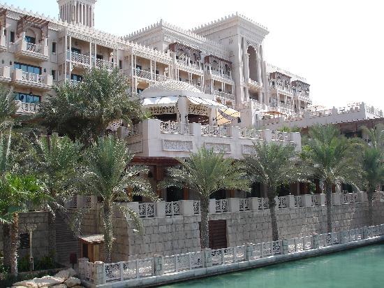 Отель Madinat Jumeirah Al Qasr 5*