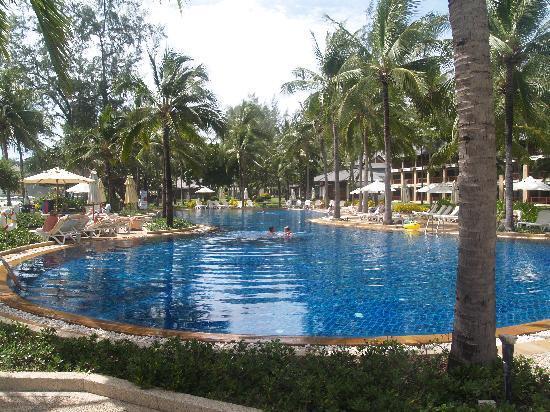 Отель Kata Thani & Beach Resort 4*