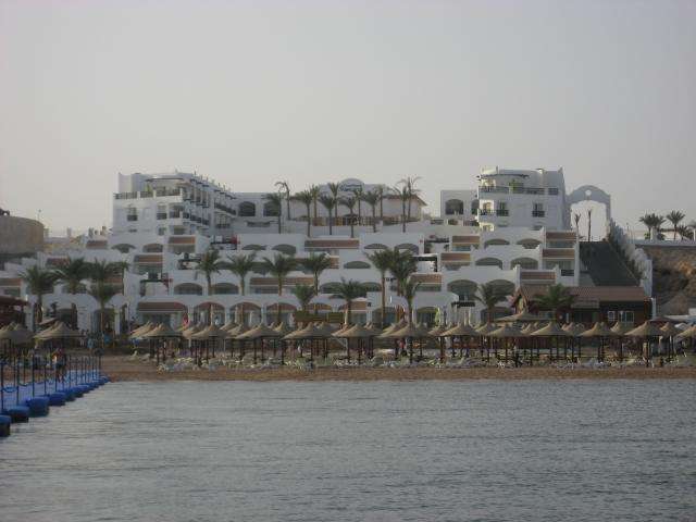 Отель Coral Beach Montazah Rotana Resort 4*