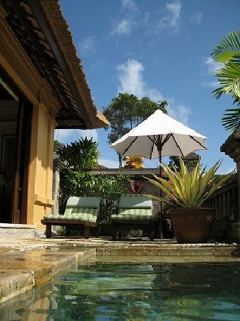 Отель Four Seasons Resort Bali at Jimbaran Bay 5*
