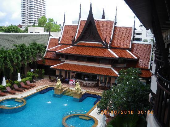 Отель Nipa Resort Hotel 4*