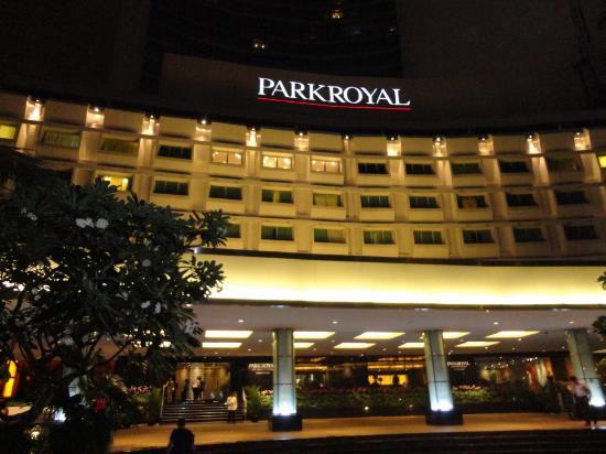 Отель Parkroyal on Beach Road 4*