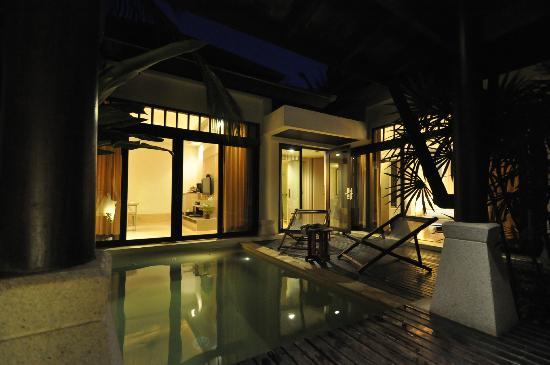 Отель Melati Beach Resort & Spa 5*