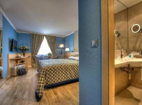 Отель Austria Trend Hotel Ananas 4*
