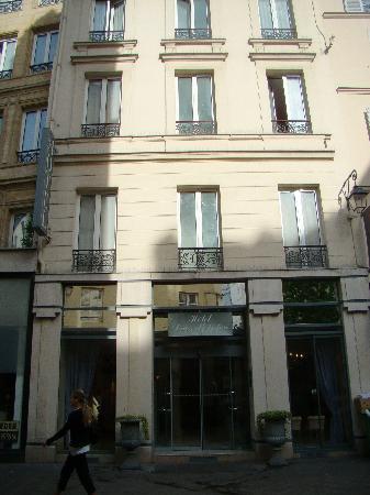 Отель Ducs D'Anjou 2*