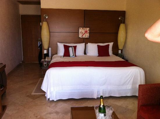 Отель ME Cancun by Melia 5*