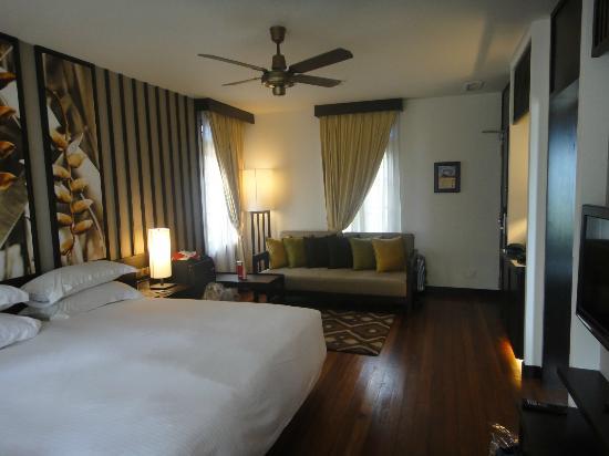 Отель Meritus Pelangi Beach Resort & Spa 5*