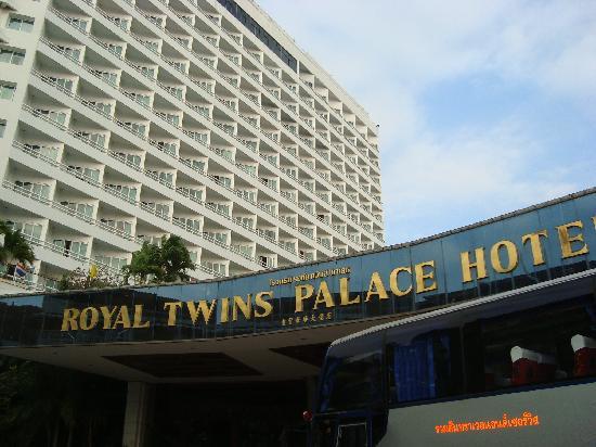 Отель Royal Twins Palace 3*