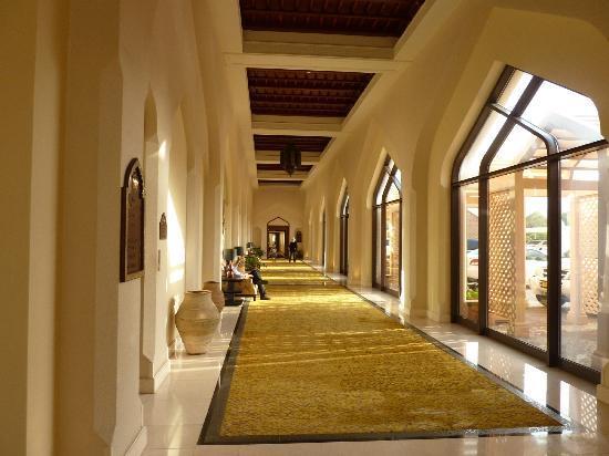 Отель Shangri-La Al Bandar 5*