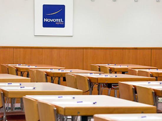 Отель Novotel Centrum 4*