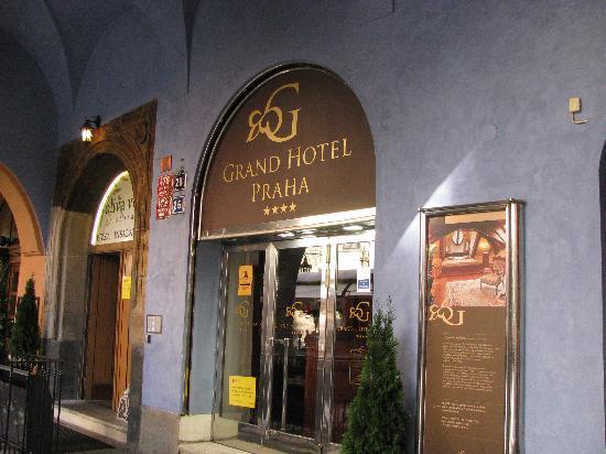 Отель Grand hotel Praha 4*