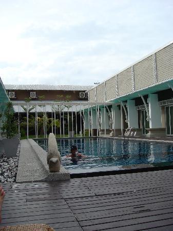 Отель Al's Resort 3*